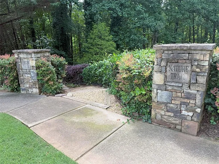 225 Crown Vetch Ln — Photo 38