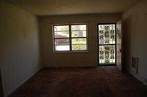 4th image of 182 Arnold Dr