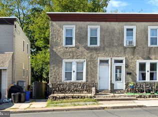 32 Darby Rd, Havertown, PA 19083