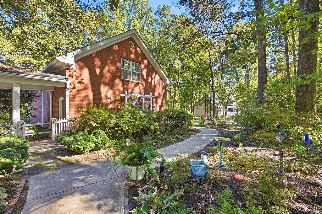 1 bed, 641 sqft, $1,250 — Photo 2