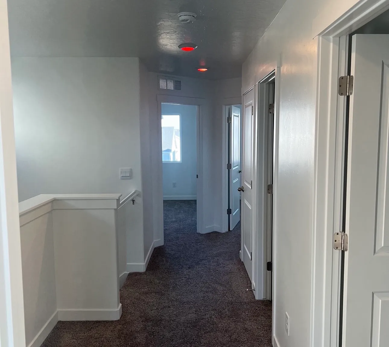 3 bed, 1454 sqft, $1,999 — Photo 3