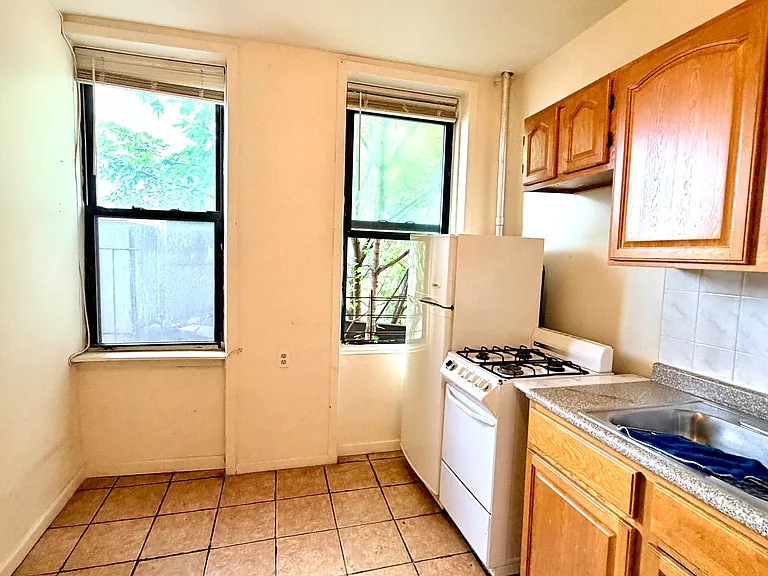 121 Saint Nicholas Ave #2B — Photo 2