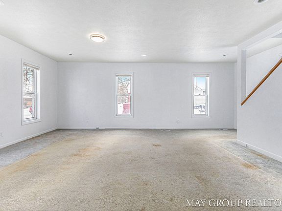 5th image of 6917 Hammond Ave SE