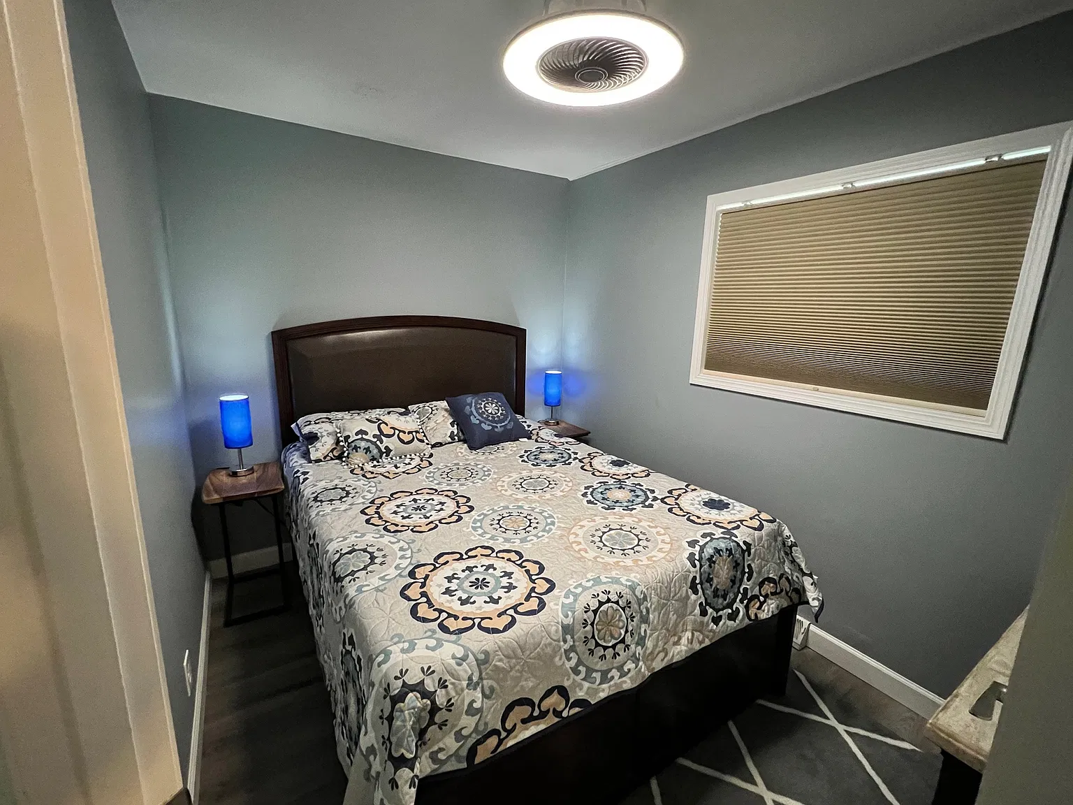 3 bed, 1120 sqft, $2,100 — Photo 3
