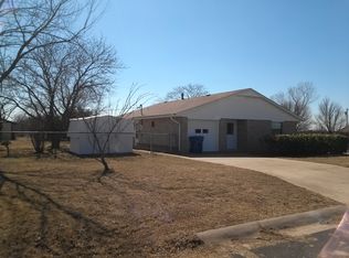 1301 Prairie Ln, Yale, OK 74085