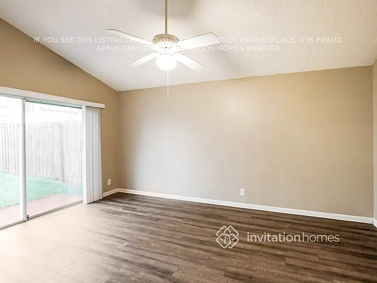 6821 NW 28th Pl — Photo 10