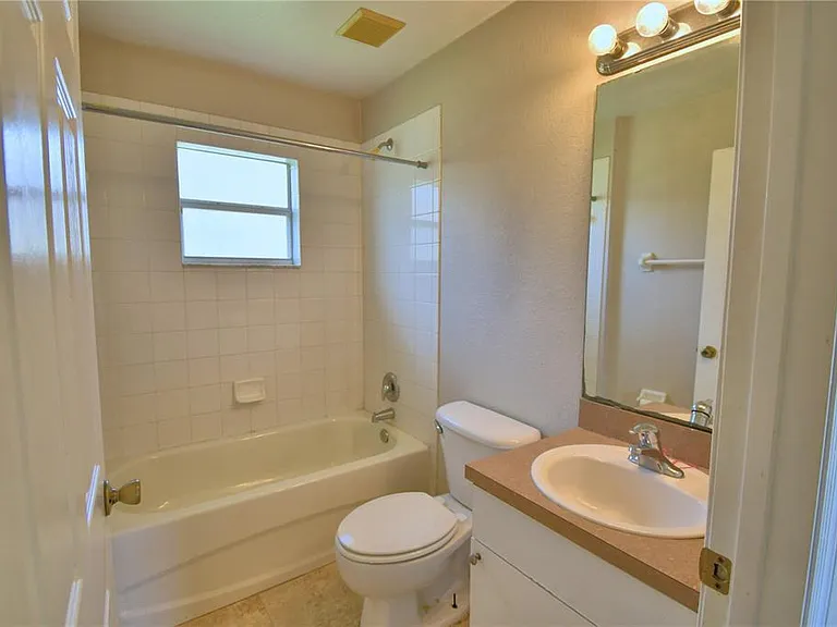 223 Grouper Ct — Photo 38