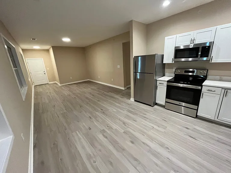 35 Brown St #35 — Photo 5