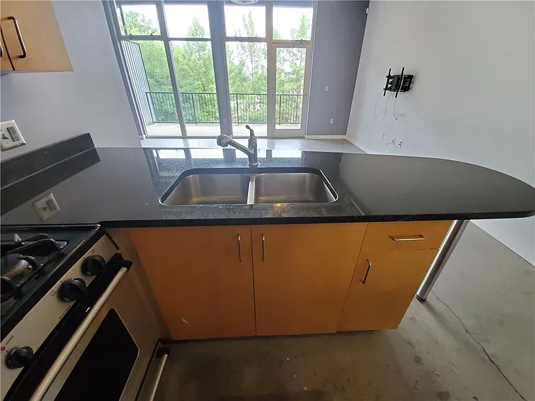 5200 Peachtree Rd #3303 — Photo 14