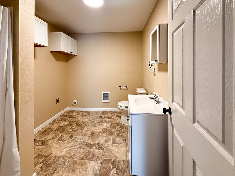 501 E 2nd Ave #2 — Photo 5