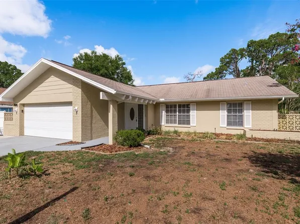 3129 Jarvis St, Holiday, FL 34690