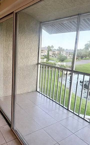 1520 SE Royal Green Cir #206 — Photo 14