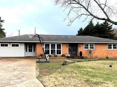 525 W Lakeside Dr, Florence, AL, 35630