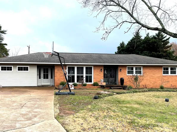 525 W Lakeside Dr, Florence, AL 35630