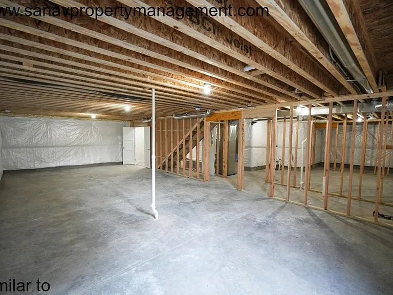 690 SE Mesa Dr — Photo 26