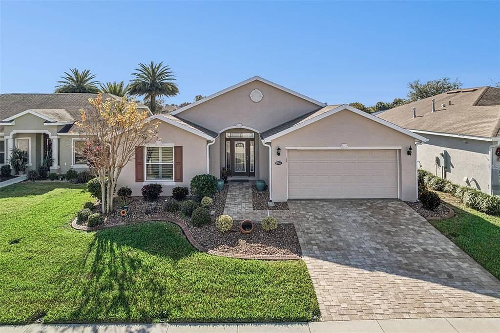 27143 Roanoke Dr
