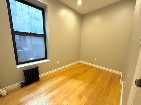 54 Maujer Street image 5 of 6