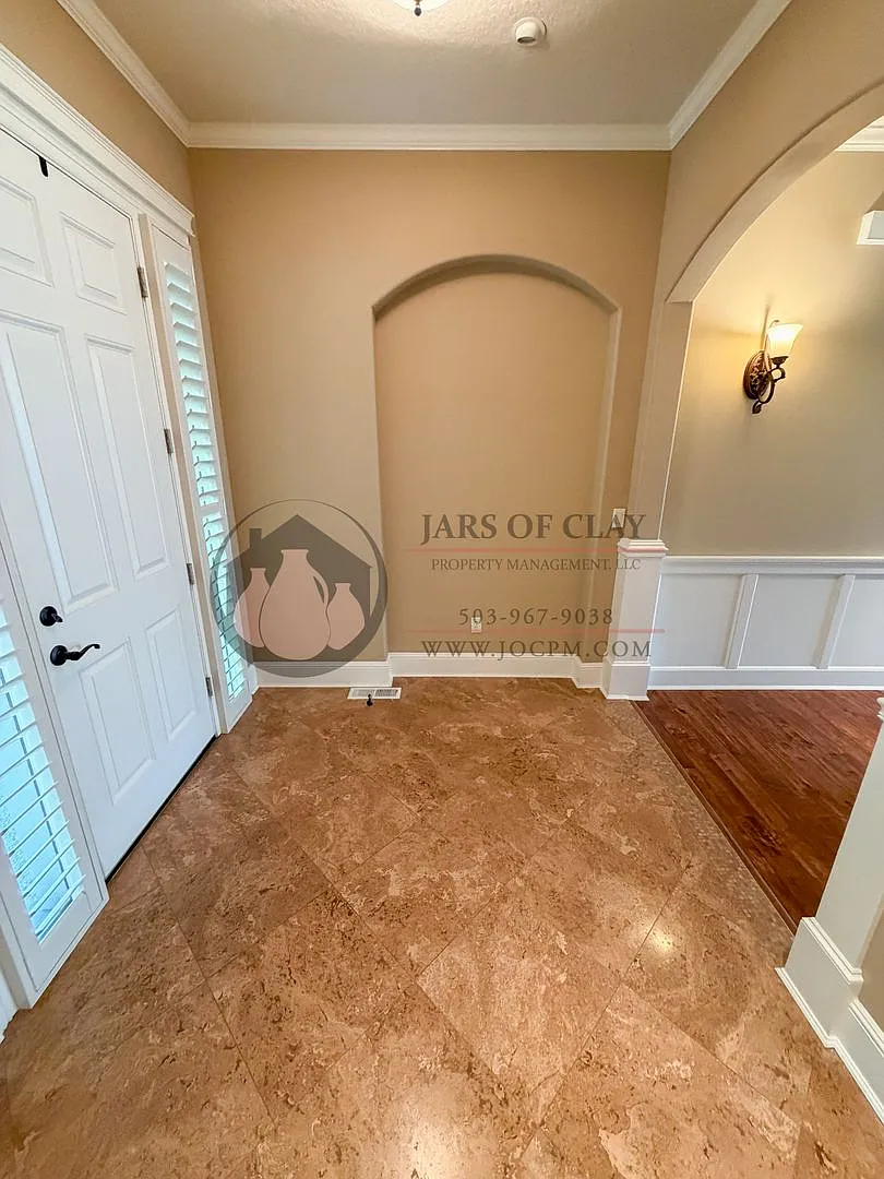 Luxurious Woodburn Residence | Main-Floor Primary Suite & Butler's Pantry — Photo 4
