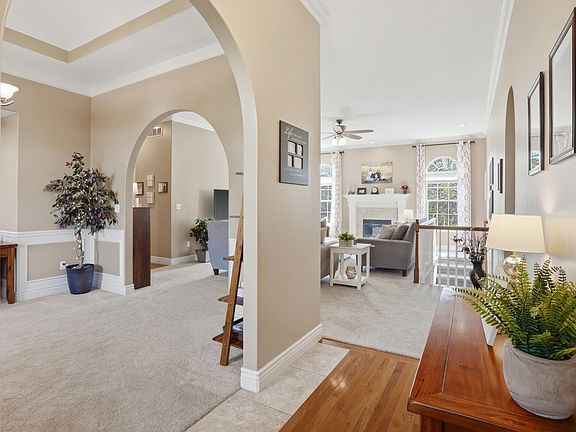 4th image of 3306 Crabapple Ln