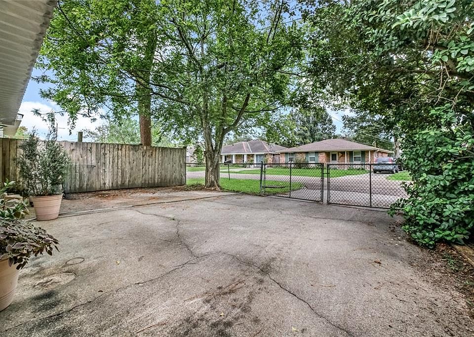 165 Colonial Club Dr, Harahan, LA 70123 Zillow