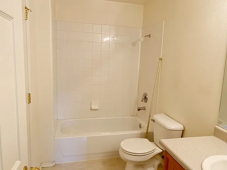 621 Donna Dr #A — Photo 14