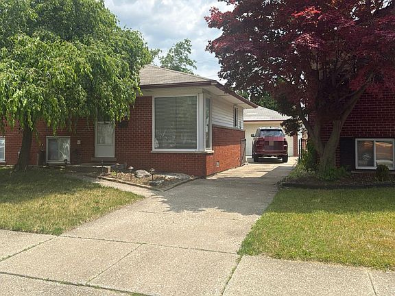 2nd image of 9583 Mueller St