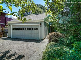 318 NE Hyde Cir, Hillsboro, OR 97124