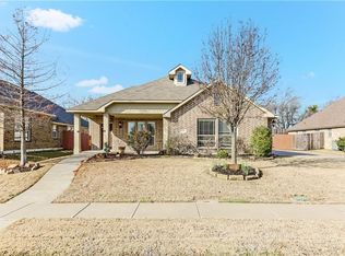 1101 Willow Crest Dr, Midlothian, TX 76065