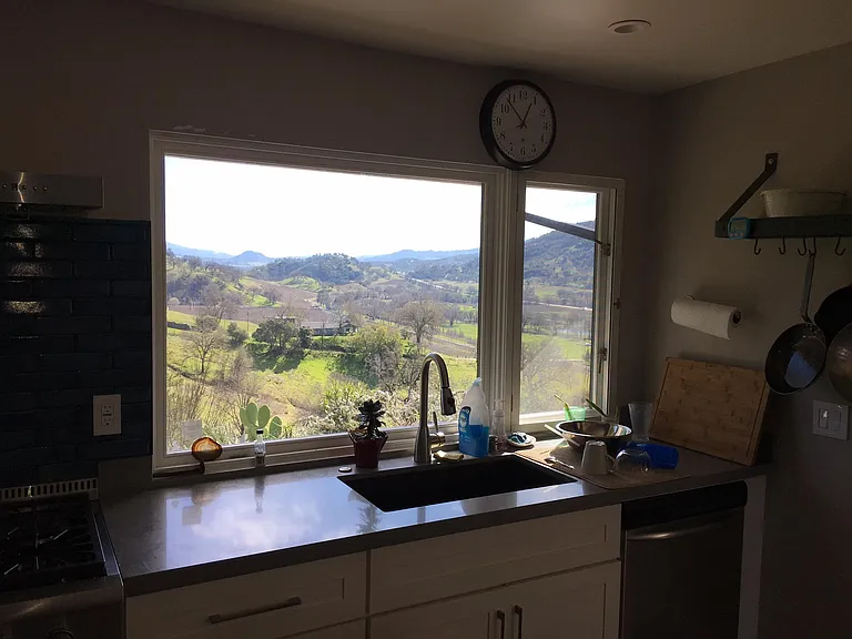800 Sanel Dr — Photo 6