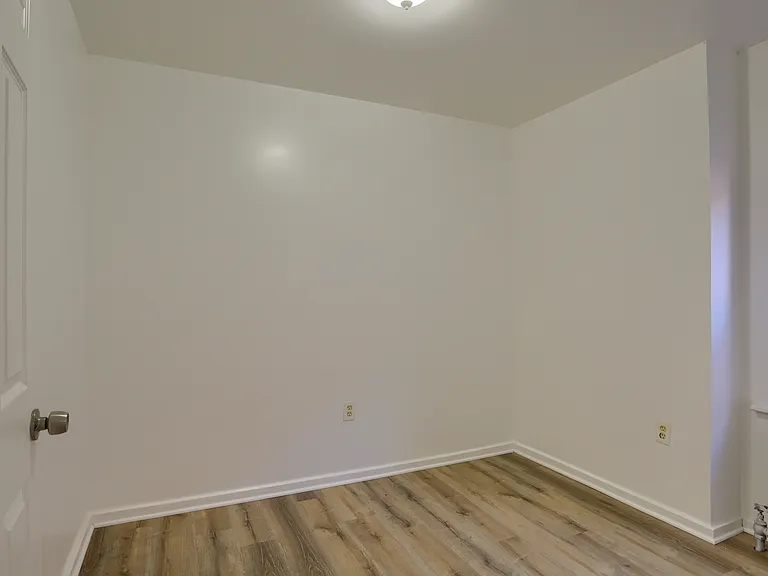 2114 Susquehanna St — Photo 11