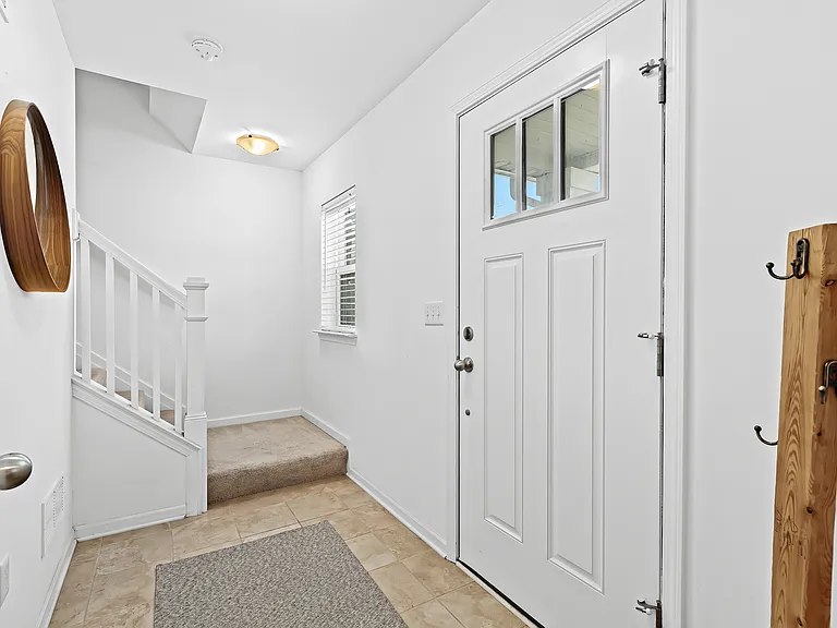 506 Midland Blvd — Photo 3