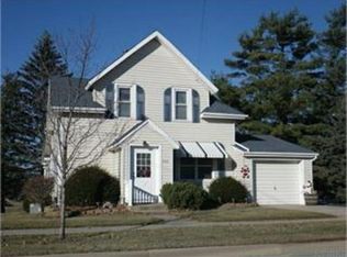 423 Commercial St, Strawberry Point, IA 52076