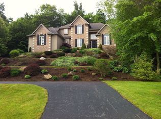 8075 Darbys Run, Chagrin Falls, OH 44023