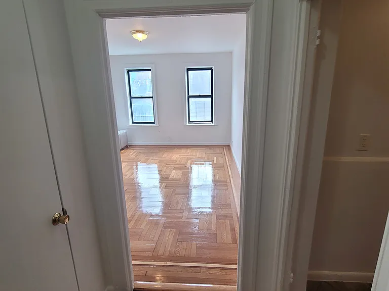 3230 Steuben Ave #A3 — Photo 7