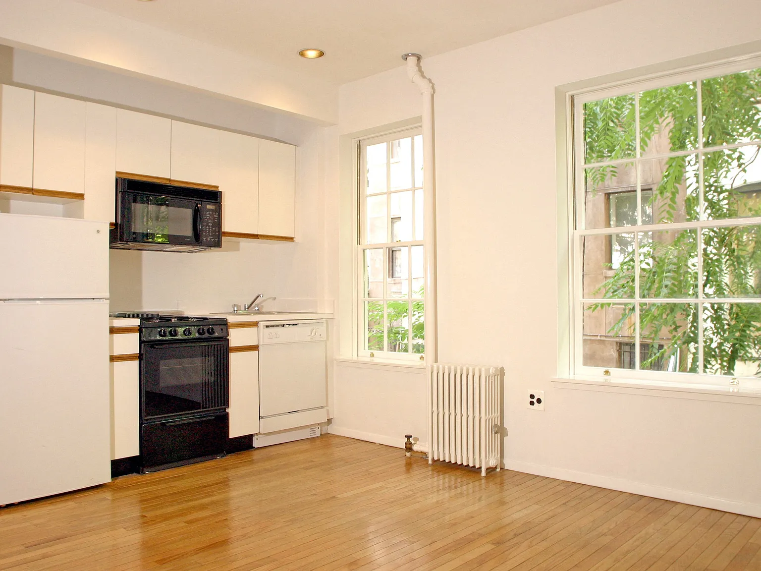 320 East 92nd Street — Photo 1
