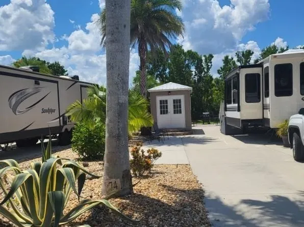 5250 Cypress Trail Resort Cir, Fort Myers, FL 33905