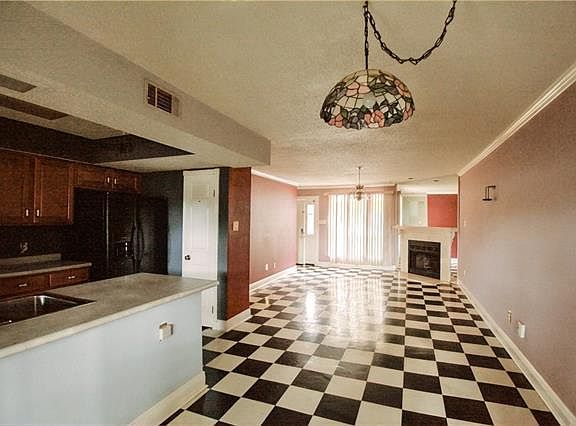 4th image of 1012 Saint Julien Dr #29-unit 29
