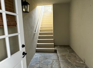 418 Heliotrope Ave FLOOR 2-1/2, Corona Del Mar, CA 92625