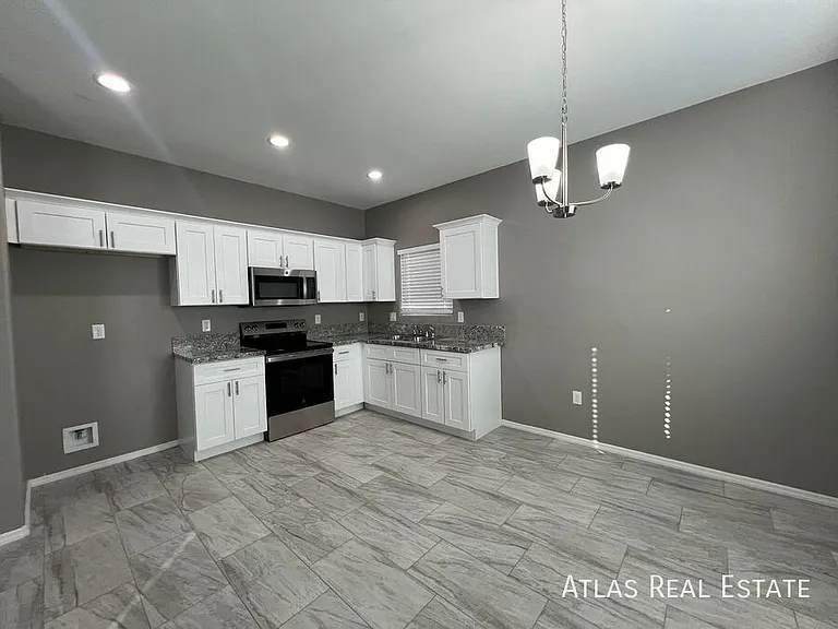 43 W Lester St — Photo 18
