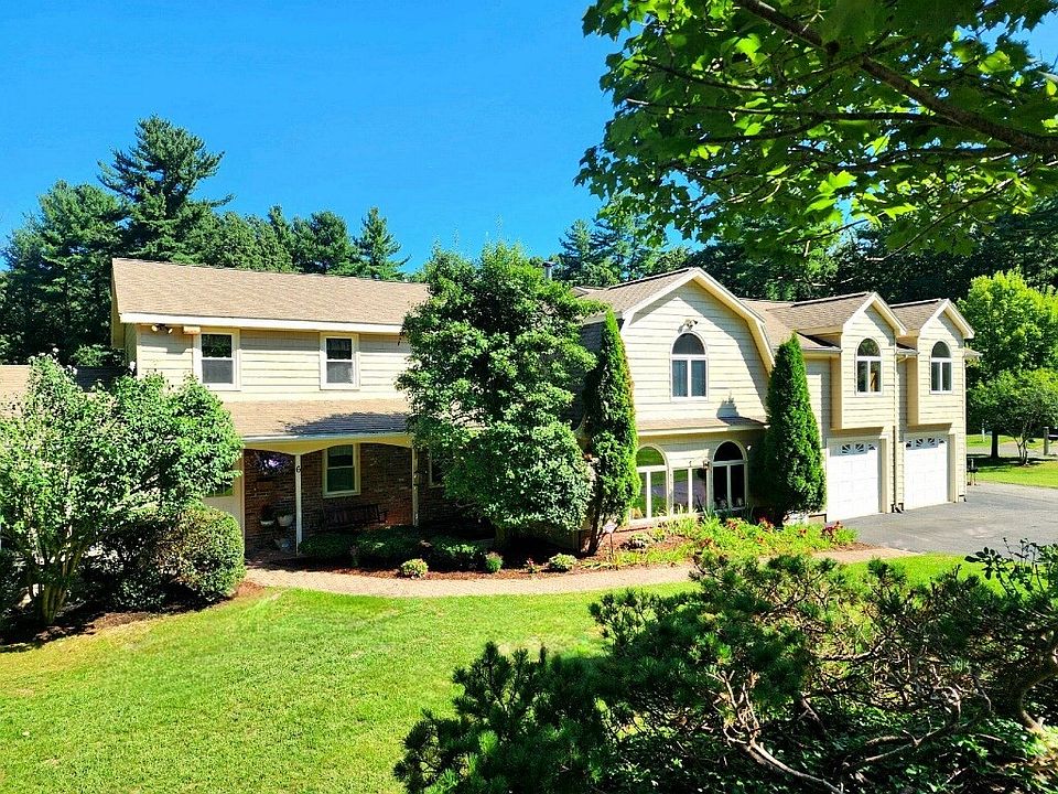 1st image of 6 Yankee Woods Dr