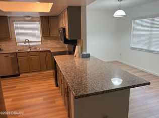 424 Banana Cay Dr APT E, South Daytona, FL 32119