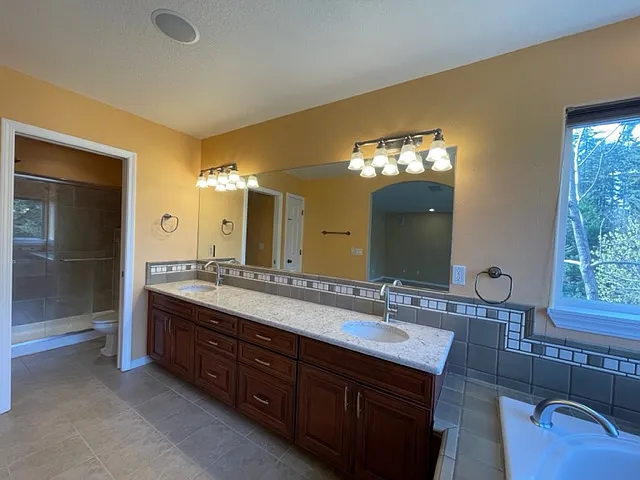 13543 SW Lauren Ln — Photo 26
