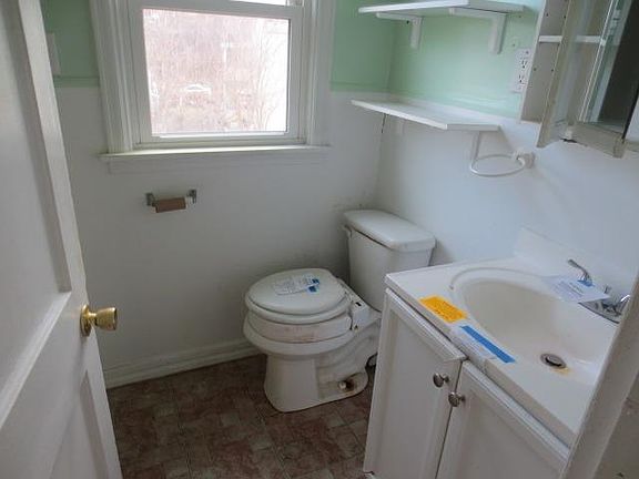 4th image of 3960 Avilla Pl