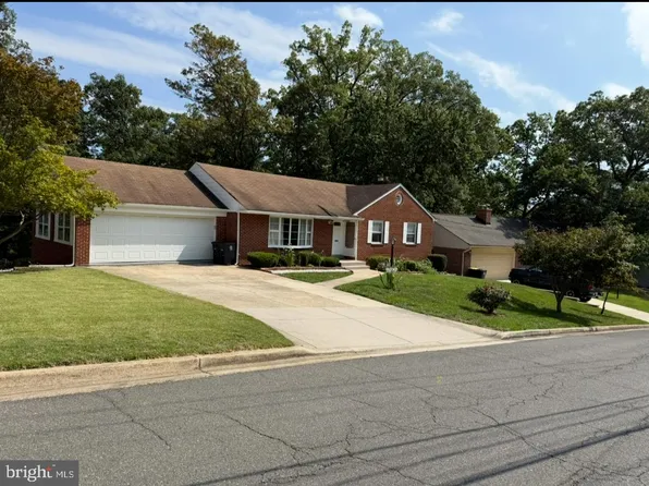 7402 Lois Ln, Lanham, MD 20706