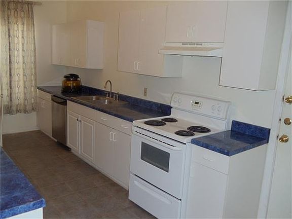5th image of 124 N Mockingbird Cir