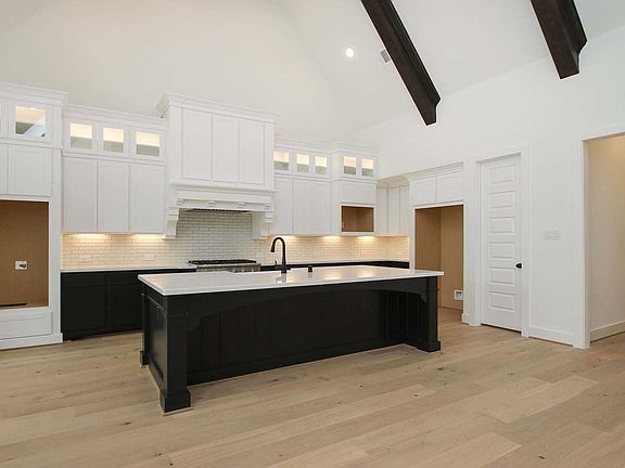 3rd image of 7311 Kinglet Ct