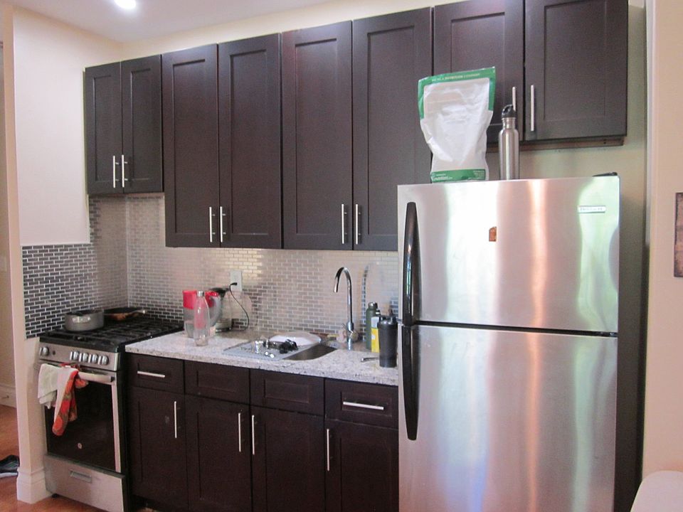 1st image of 1035 Union St APT 4D