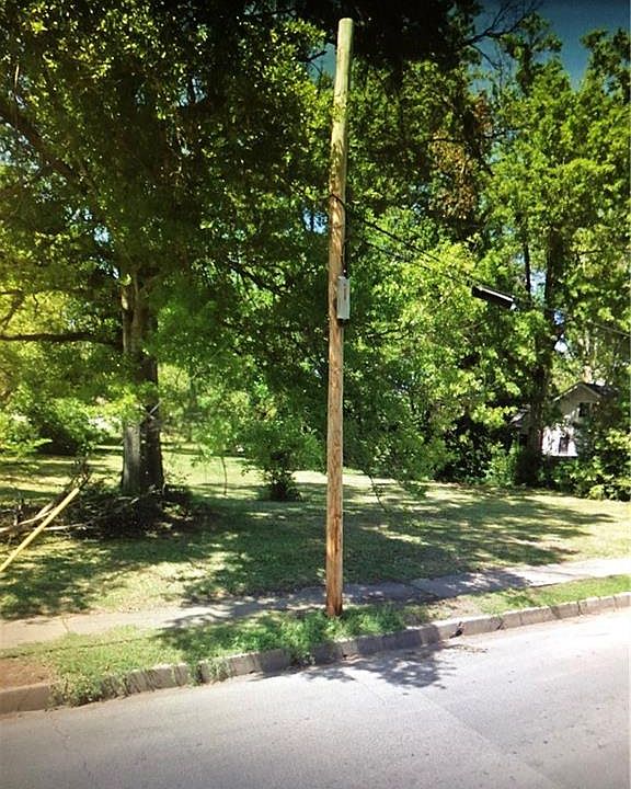 2nd image of 1796 Elliott St