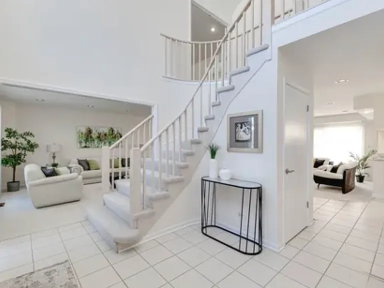 Franklin Dr — Photo 2