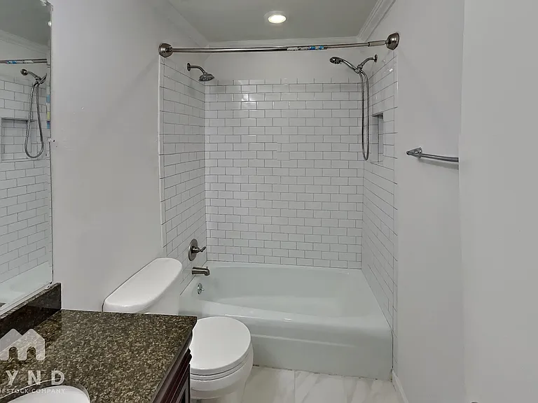 3083 Colonial Way #F — Photo 9